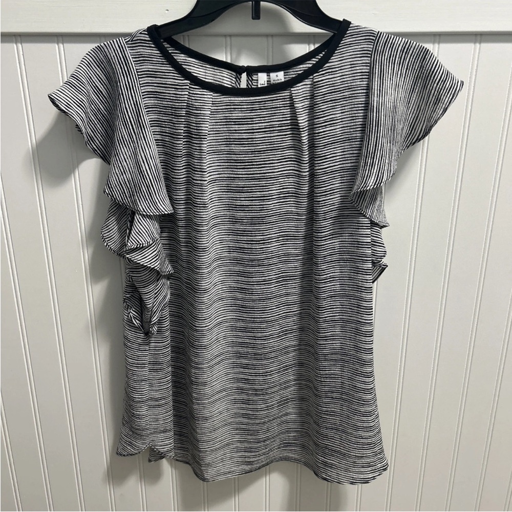 Elle Black and White Striped Sleeveless Blouse